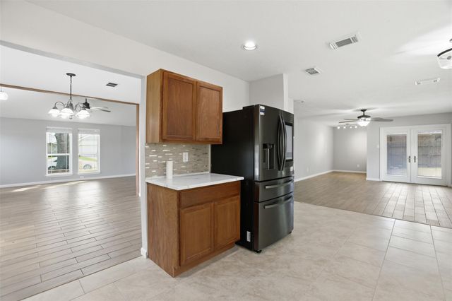 7235 Battle Hills Drive, Houston, TX 77040