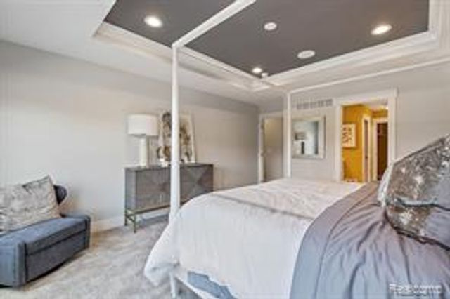 1940 Elizabeth Lane, Ypsilanti, MI 48198