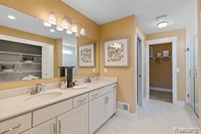 1940 Elizabeth Lane, Ypsilanti, MI 48198