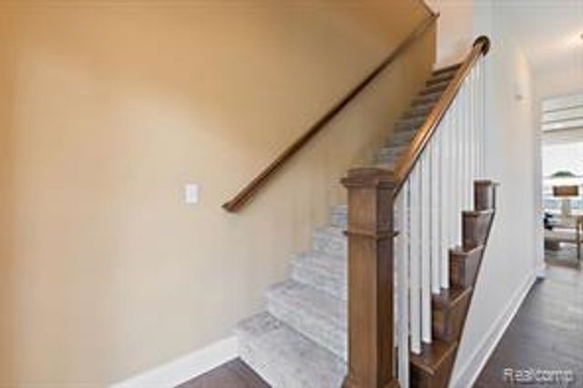 1940 Elizabeth Lane, Ypsilanti, MI 48198