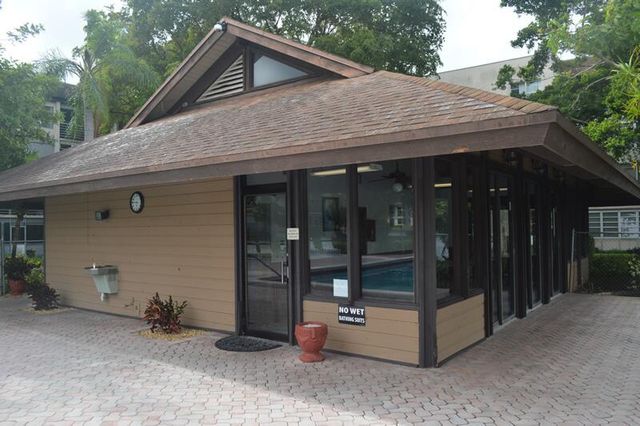 9311 Orange Grove Drive 109, Davie, FL 33324