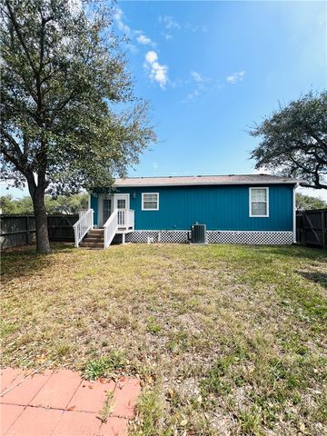 809 N Tenth St, Fulton, TX 78358