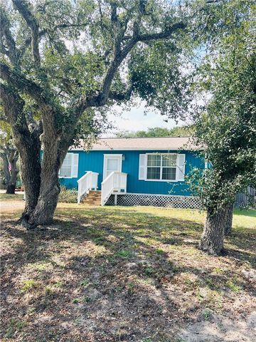 809 N Tenth St, Fulton, TX 78358