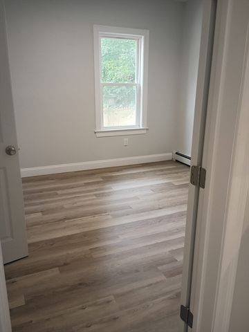 7 Cliff St 1, Attleboro, MA 02703