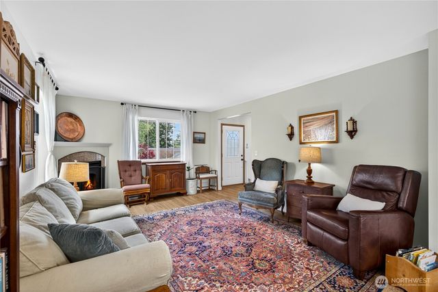 1293 Halsey Drive, Coupeville, WA 98239