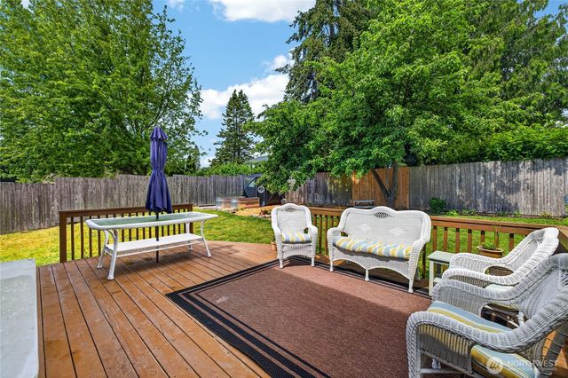 1293 Halsey Drive, Coupeville, WA 98239