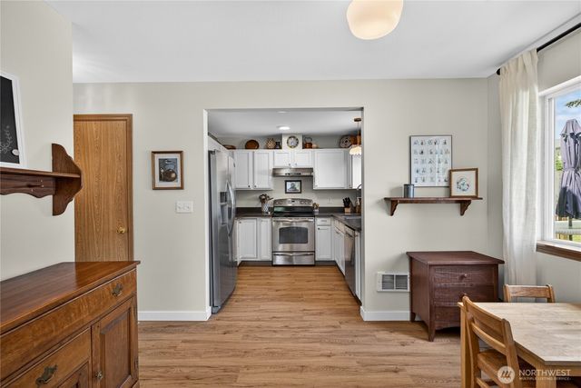 1293 Halsey Drive, Coupeville, WA 98239