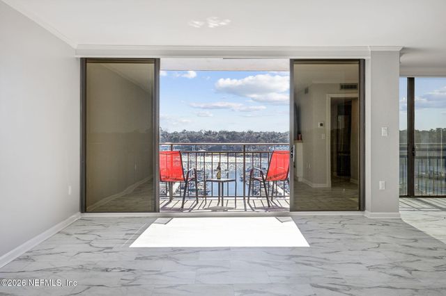 4401 LAKESIDE Drive 804, Jacksonville, FL 32210