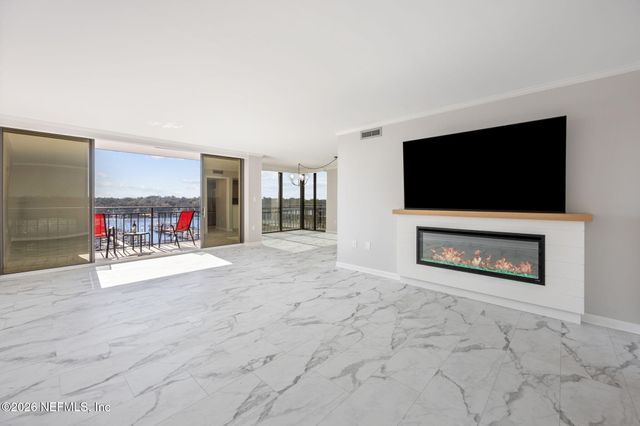 4401 LAKESIDE Drive 804, Jacksonville, FL 32210