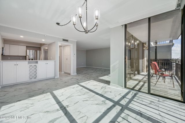 4401 LAKESIDE Drive 804, Jacksonville, FL 32210