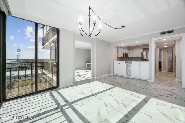 4401 LAKESIDE Drive 804, Jacksonville, FL 32210