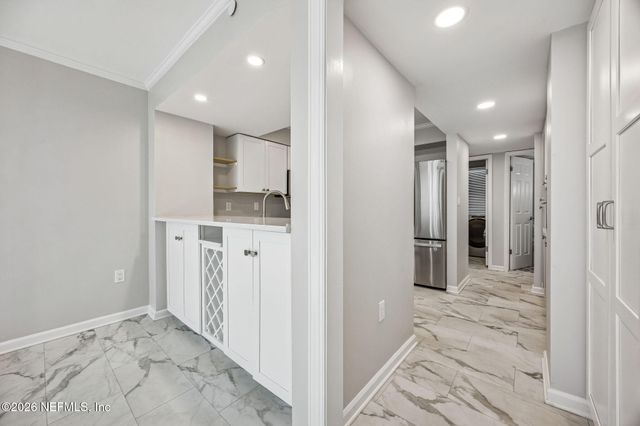 4401 LAKESIDE Drive 804, Jacksonville, FL 32210