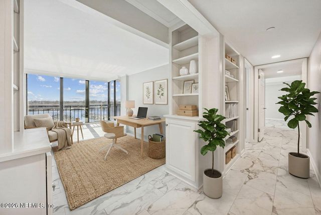 4401 LAKESIDE Drive 804, Jacksonville, FL 32210