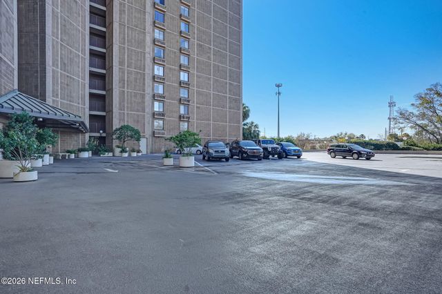 4401 LAKESIDE Drive 804, Jacksonville, FL 32210