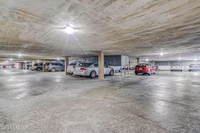 4401 LAKESIDE Drive 804, Jacksonville, FL 32210