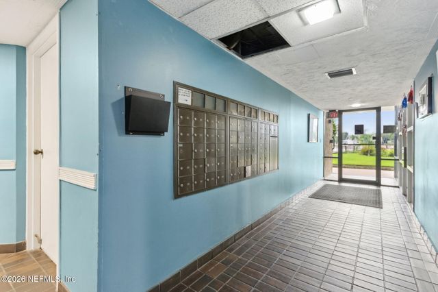 4401 LAKESIDE Drive 804, Jacksonville, FL 32210