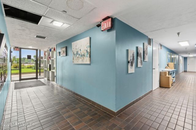 4401 LAKESIDE Drive 804, Jacksonville, FL 32210