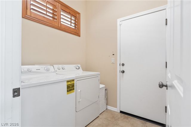 10 Chatmoss Road, Henderson, NV 89052