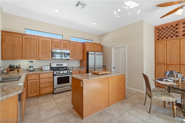 10 Chatmoss Road, Henderson, NV 89052