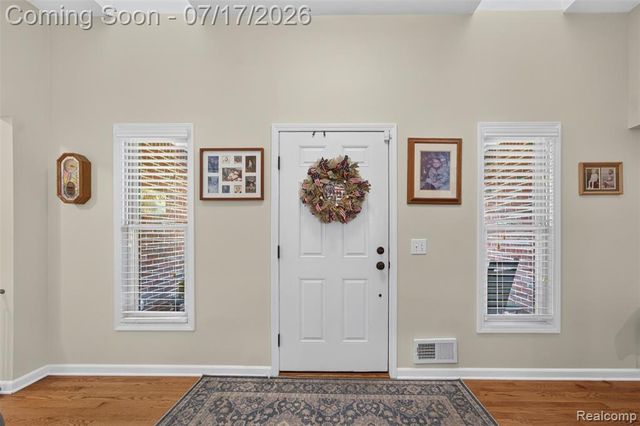 2660 Scenic Meadows Drive, Ortonville, MI 48462