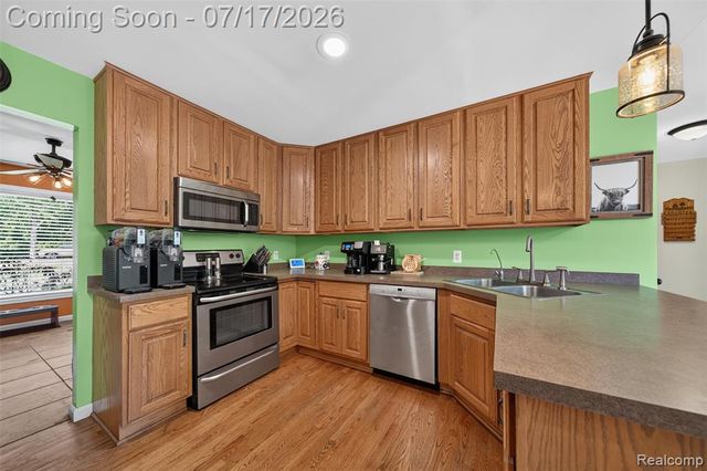 2660 Scenic Meadows Drive, Ortonville, MI 48462