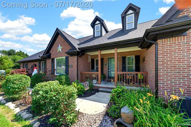 2660 Scenic Meadows Drive, Ortonville, MI 48462