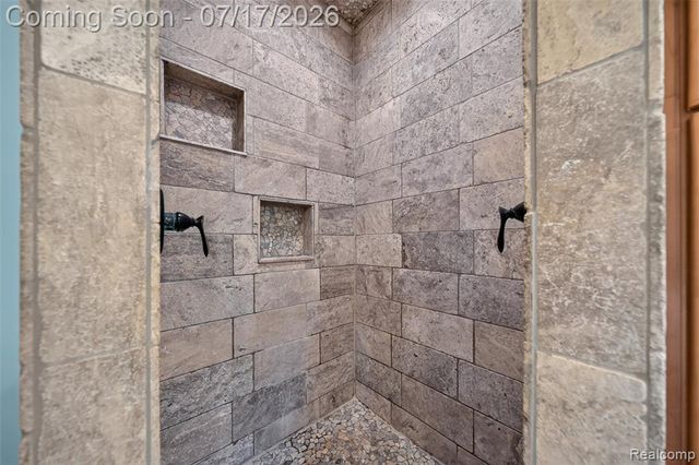 2660 Scenic Meadows Drive, Ortonville, MI 48462