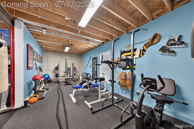 2660 Scenic Meadows Drive, Ortonville, MI 48462