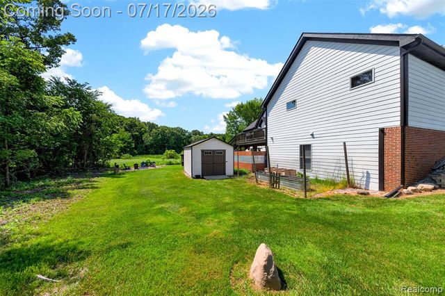 2660 Scenic Meadows Drive, Ortonville, MI 48462