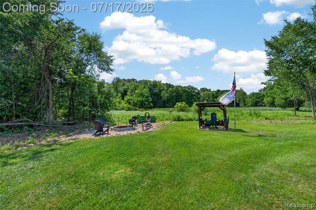 2660 Scenic Meadows Drive, Ortonville, MI 48462