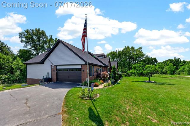 2660 Scenic Meadows Drive, Ortonville, MI 48462