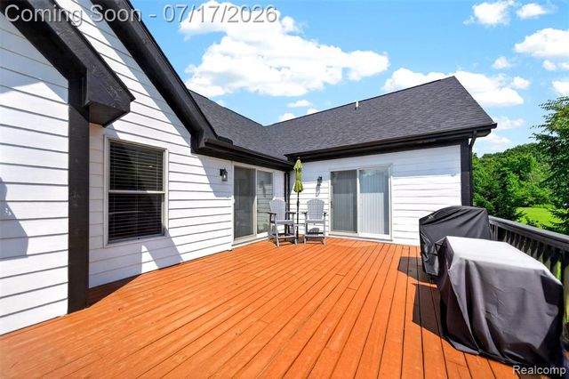 2660 Scenic Meadows Drive, Ortonville, MI 48462