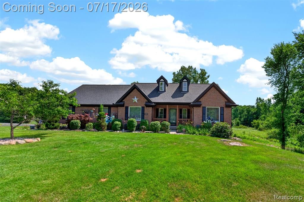 2660 Scenic Meadows Drive, Ortonville, MI 48462