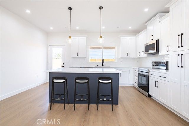 8413 Viburnum Avenue, California City, CA 93505