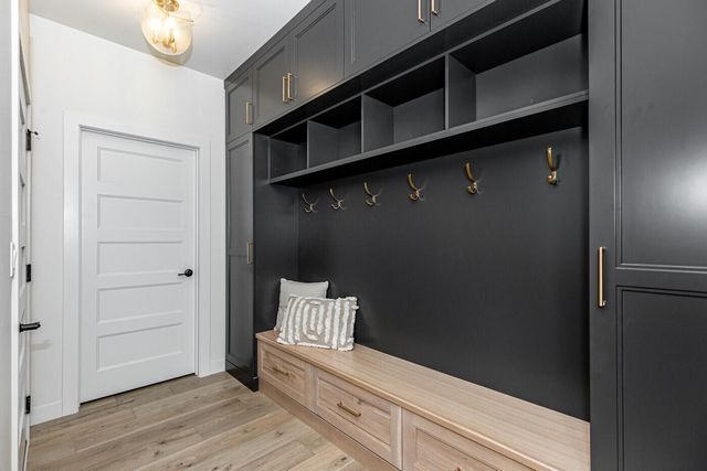 5615 31st Street S, Fargo, ND 58104