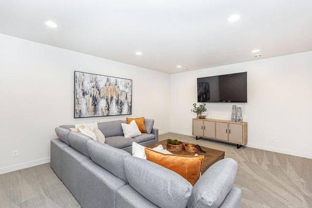 5615 31st Street S, Fargo, ND 58104