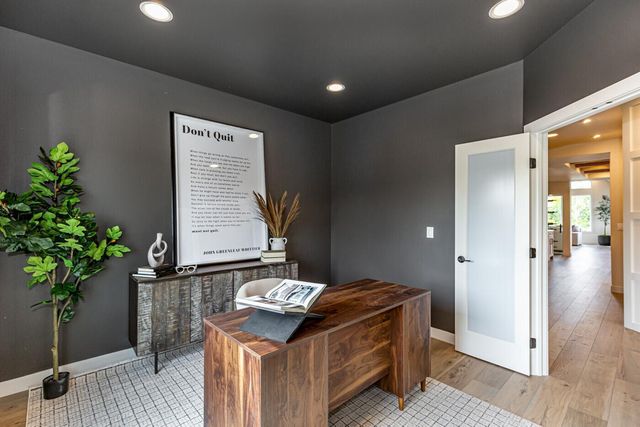 5615 31st Street S, Fargo, ND 58104