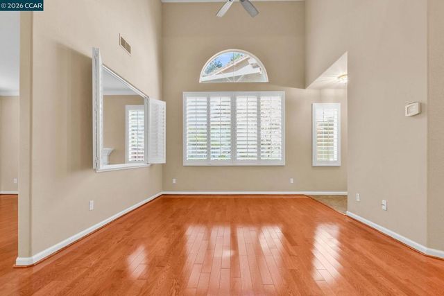 219 Forest Creek Ln, San Ramon, CA 94583