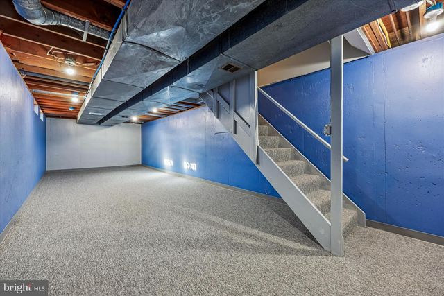 8701 SLEEPY HOLLOW LN, Potomac, MD 20854