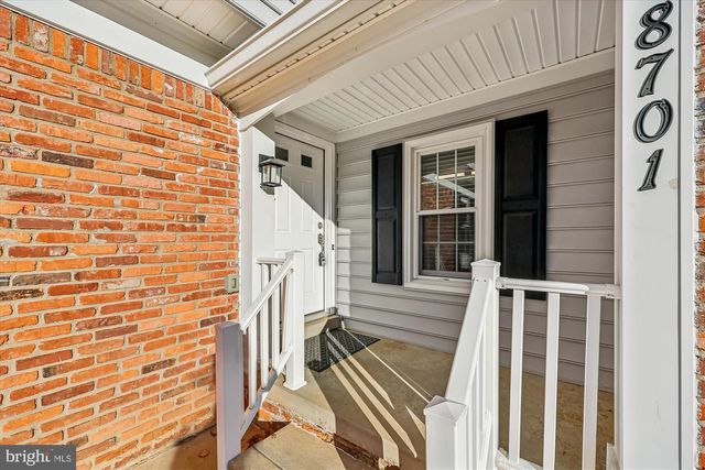 8701 SLEEPY HOLLOW LN, Potomac, MD 20854