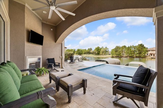 14710 Paradise Oak Drive, Conroe, TX 77356