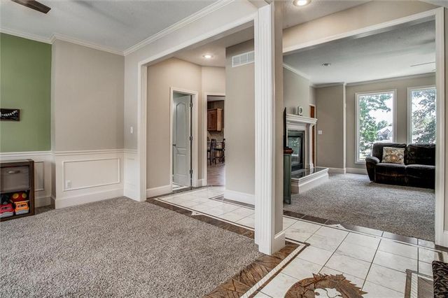 3409 NW Nautical Court, Blue Springs, MO 64015