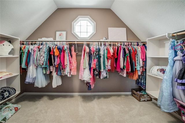 3409 NW Nautical Court, Blue Springs, MO 64015