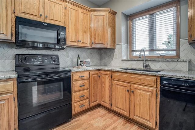 3409 NW Nautical Court, Blue Springs, MO 64015
