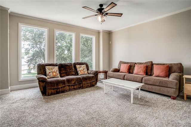 3409 NW Nautical Court, Blue Springs, MO 64015