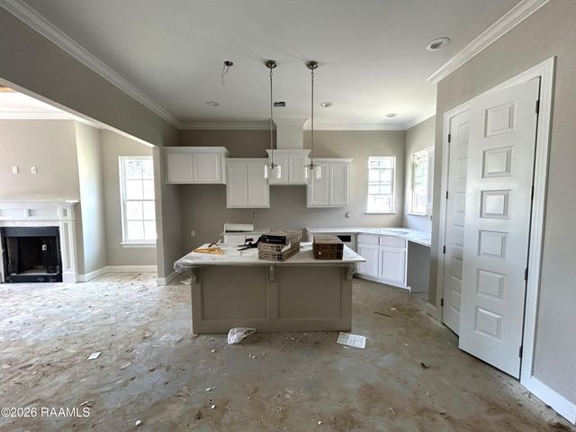 121 Crooked Pine Lane, Scott, LA 70583