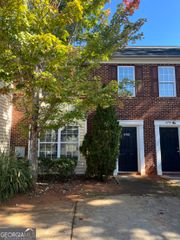 4702 Saint James Way, Decatur, GA 30035