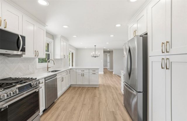 47 Tidball Rd, Robinson Twp, PA 15205