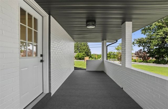 47 Tidball Rd, Robinson Twp, PA 15205