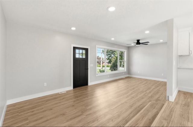 47 Tidball Rd, Robinson Twp, PA 15205